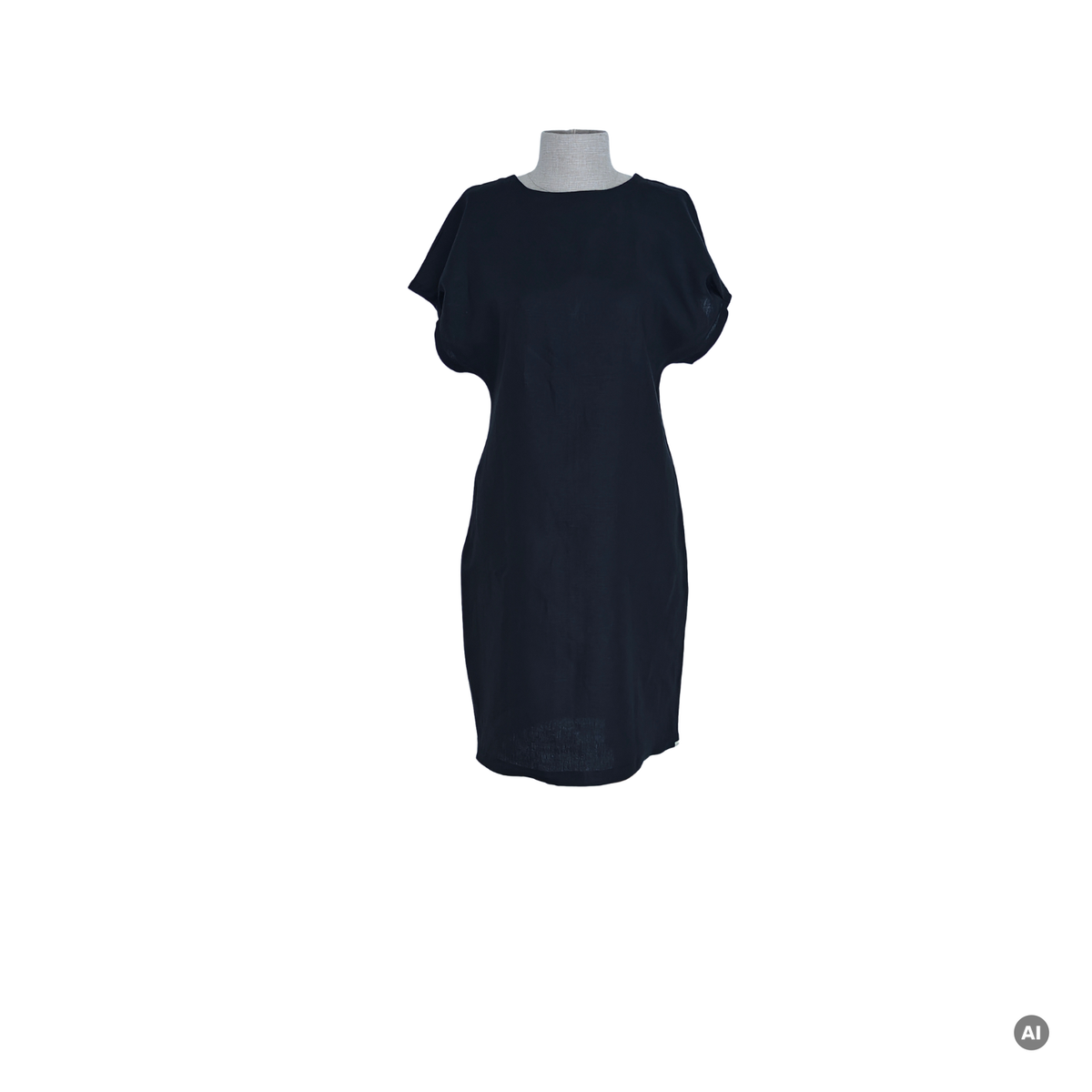Wendekleid_Sahra_aus_Leinen_in_Schwarz_mit_Rundhalsausschnitt_vorne_Bild_mit_KI_erstellt